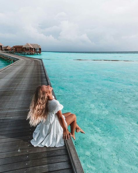 Maldives Vacation, Honeymoon Photography, Maldives Holidays, Honeymoon Pictures, Maldives Honeymoon, Travel Pose, Honeymoon Photos, Maldives Island, Maldives Travel