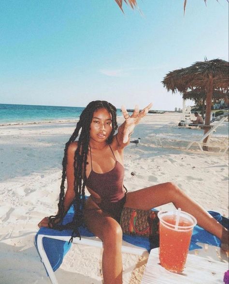 Beach Girls, Vacay Outfits, Vacation Mood, Black Femininity, Future Lifestyle, Beach Poses, Beach Photoshoot, Island Girl, Foto Pose