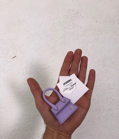 The Mini Bag Goes Microscopic at Paris Fashion Week - PurseBop Fashion Week Invitation, La Collectionneuse, Fashion Show Invitation, Micro Bags, Tas Mini, Jacquemus Bag, Micro Bag, Quilted Wallet, Tas Fashion