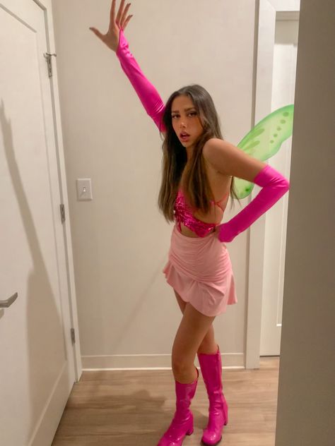 Flora Winx Club Costume Pink Winx Fairy Costume, Wind Flora Costume, Flora Costume Ideas, Flora Winx Costume Halloween, Winx Club Flora Halloween Costumes, Diy Winx Club Costume, Pink Dress Costume Ideas, Flora Winx Club Outfit Halloween, Winx Club Outfits Flora