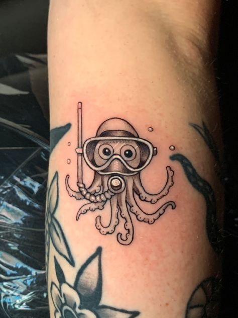 Snorkeling tattoo, octopus tattoo, sea creature tattoo Funny Octopus Tattoo, Kracken Tattoo For Women, Woman Octopus Tattoo, Octopus Couples Tattoo, Matching Sea Creature Tattoos, Octopus Tattoos Small Simple, Octopus Tattoos Back, Octopus Tattoo American Traditional, Octopus Tattoos Hand