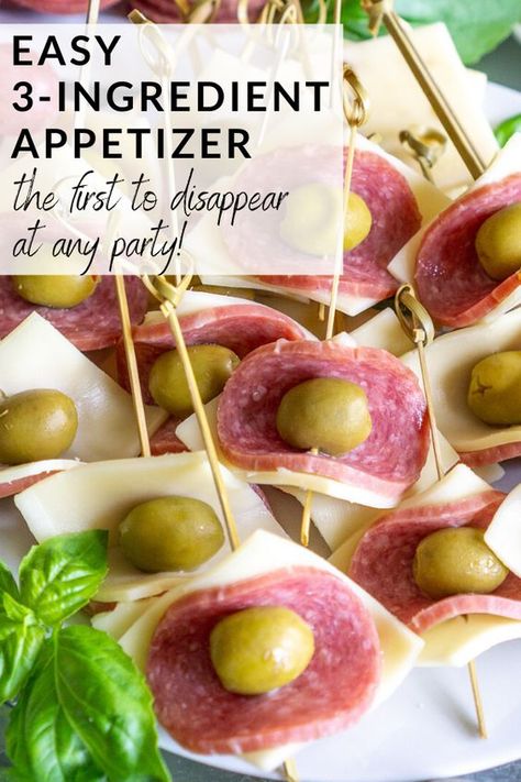 Easy Fancy Appetizers Make Ahead, Holiday Snack Ideas Party Appetizers, 3 Ingredient Finger Foods, Appetizer With Olives, Salami And Cheese Appetizers, Meat And Cheese Finger Food, Appetizer On Toothpick, Appetizers With Cheese Cubes, Olive Board Appetizers