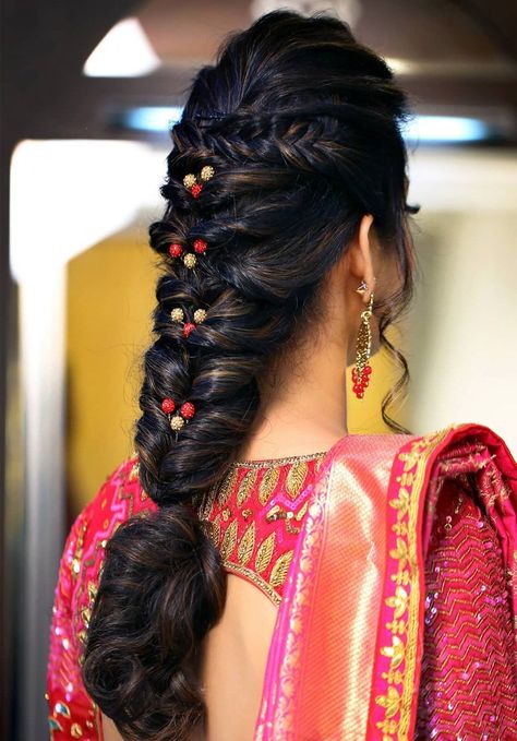 Messy Braided Hairstyles, Messy Fishtail Braids, Reception Hairstyles, Messy Fishtail, Hairstyles For Indian Wedding, Bridal Hair Decorations, Hair Style On Saree, Fishtail Braid Hairstyles, Engagement Hairstyles