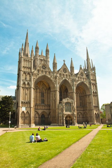 Peterborough Cathedral Cathedral Architecture, Peterborough England, Cambridgeshire England, Peterborough Cathedral, Industrial City, Medieval Architecture, Romanesque Architecture, Gothic Cathedrals, Aesthetic Pic