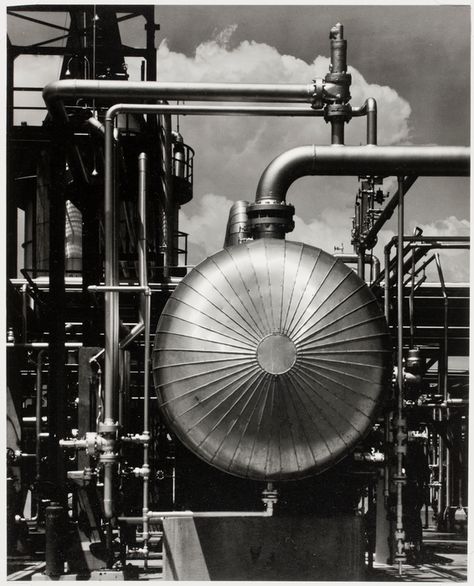 Robert Mapplethorpe, Alfred Stieglitz, Tema Ghana, Paul Strand, Straight Photography, Oil Refinery, Philadelphia Museums, Street Portrait, The Art Institute Of Chicago