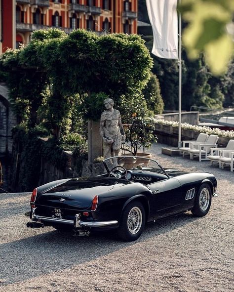 Italian Cars and Stuff on Tumblr Ferrari Convertible, Ferrari F80, 250 Gt Swb, Ferrari Italia, F1 Wallpaper Hd, Old Vintage Cars, Ferrari Testarossa, Ferrari California, Ferrari F12