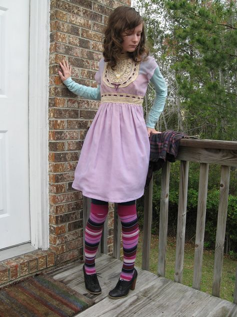 Romona Flowers Outfits, Tumblr Twee Aesthetic, Hand Made Clothing, Weird Cool Outfits, Funky Tights Aesthetic, Twee Style Aesthetic, Tanbi Kei Outfits, Cottagepunk Fashion, Southern Alternative Fashion