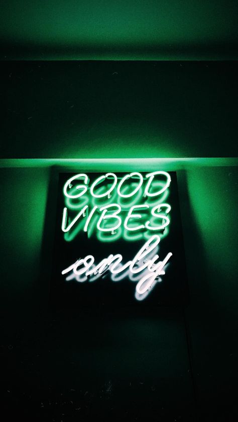 Green Aesthetic Neon Lights, Neon Green Quotes, Green Theme Aesthetic Wallpaper, Pine Green Aesthetic, Black And Green Wallpaper Aesthetic, Green Neon Wallpaper, Green Grunge Wallpaper, Neon Green Aesthetic, Wall Backgrounds