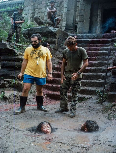 All The Right Movies on X: "A chilling behind the scenes shot from the set of APOCALYPSE NOW (1979). https://t.co/nIVIOOtpV7" / X Martin Sheen Apocalypse Now, Francis Coppola, Apocalypse Now, Martin Sheen, Septième Art, Francis Ford Coppola, Hollywood Boulevard, Fallout New Vegas, Worst Movies