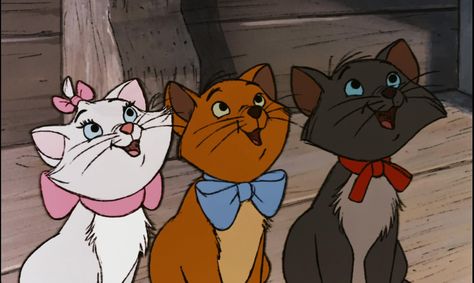 Popular Disney Movies, Old Disney Movies, Vintage Cartoons, Animation Disney, Gata Marie, Disney Cats, The Aristocats, Retro Disney, Personajes Monster High