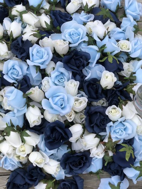 Natal, Wedding Light Blue, Wedding Flowers Blue, Blue Flowers Background, Blue Rose Bouquet, Blue And White Roses, Wallpaper Rosa, Flower Petals Wedding, Centerpieces For Tables