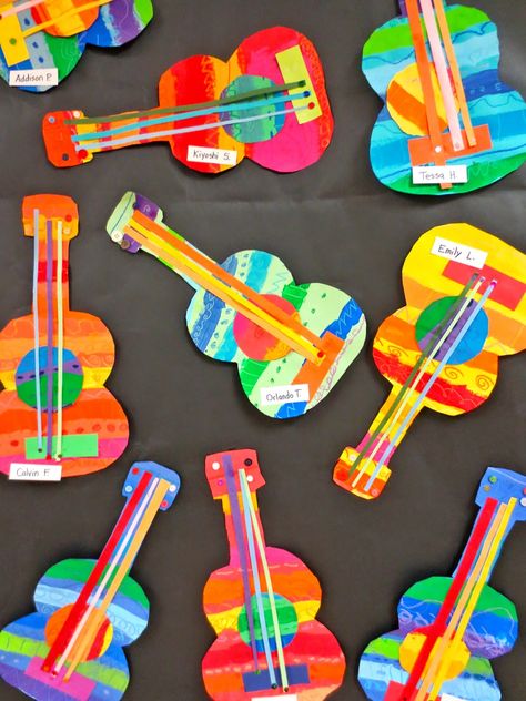 this would be a cute idea for our end of the year show invites...each child could create their own & use it as the invitation Activities For Elementary Students, Instrument Craft, Guitar Crafts, Guitar Kids, Preschool Music, Music Crafts, Vibes Wallpaper, Ideas Art, Craft Art