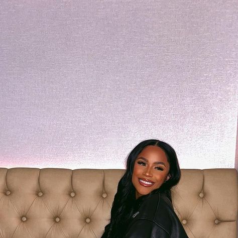 Samaria Leah on Instagram: "All smiles over hereee 💕" Instagram, Samaria Leah, All Smiles, Date Night, Night Out, Concert, Photographer, On Instagram