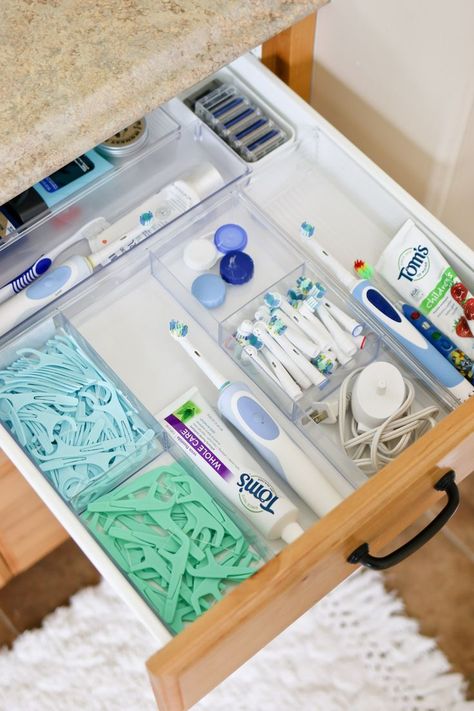 Supplies, tips and ideas for organizing bathroom drawers and cupboards. #bathroom #bathroomorganization #organization #organizing #organizingbathroom #homeorganization #camitidbits #tidbits #organizingsupplies Organizing Bathroom Drawers, Organizing Bathroom, Diy Bathroom Storage Ideas, Bathroom Drawer Organization, Ideas For Organizing, Bilik Mandi, Bathroom Drawers, House Organisation, Diy Bathroom Storage