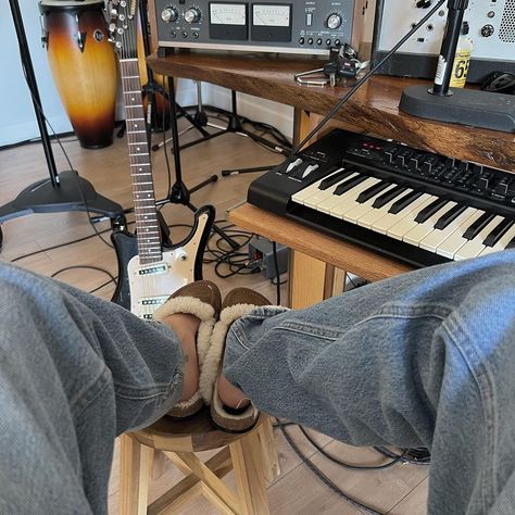 music, aesthetic, singer aesthetic, musician, comfy, songwriter, cutesy, music aesthetic, keyboard aesthetic, uggs aesthetic, guitar, guitar aesthetic Music Studio Aesthetic, Hannah Wells, Music Studio Room, Music Student, Dream Career, August 8, I'm With The Band, Music Aesthetic, Making Music