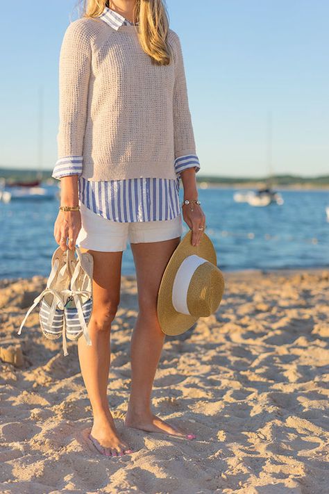 Lake Michigan stripes nautical outfit Estilo Gossip Girl, Sommer Strand Outfit, Js Everyday Fashion, Coastal Casual, Nantucket Style, Nautical Outfits, Preppy Summer Outfits, Lingerie Plus Size, J Crew Style