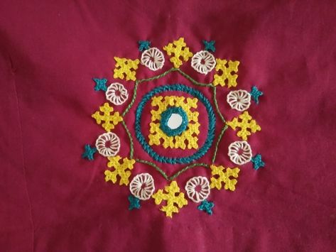 Kacchi bharat on an embroidery blouse Bavliya Bharat, Katchi Work Design, Kacchi Work Design, Gujrati Embroidery, Jardoshi Work, Bavariya Work, Kutchi Work, Sindhi Embroidery, Kasuti Embroidery