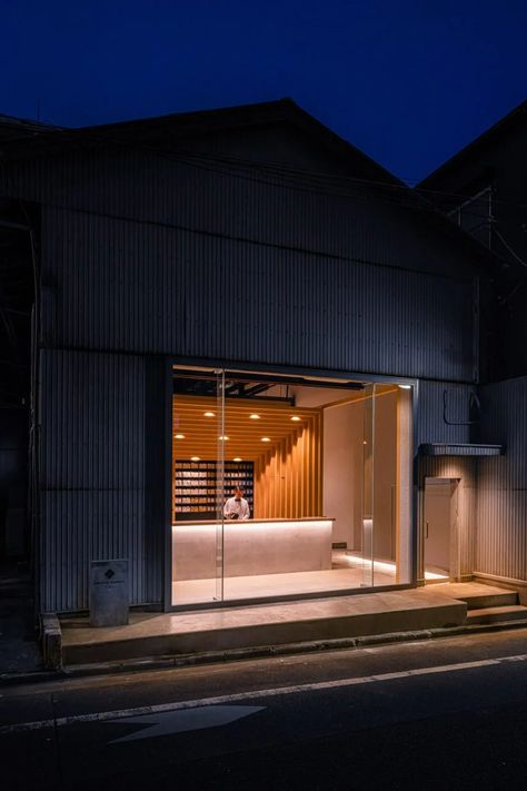 Tokyo warehouse revamped into Koffee Mameya Kakeru cafe Koffee Mameya, U Shaped Bar, Bar Countertops, Japanese Cafe, Shop Facade, Warehouse Design, Old Warehouse, Zigzag Design, 카페 인테리어 디자인