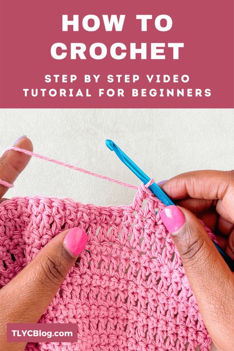 If you're finally ready to learn crochet and need a patient, knowledable teacher, you've come to the right place. This slow, step-by-step video tutorial is created just for beginners and covers: -The best materials to learn crochet -How to hold your hook and yarn -Making a slipknot and understanding chains -Single crochet, half double and double crochet -Fastening off and weaving in your ends. Learn how to crochet TODAY with my free tutorial. | TLYCBlog.com Amigurumi Patterns, Diy Crochet For Beginners, Learn Crochet Beginner, Tl Yarn Crafts, Easy Beginner Crochet Patterns, Learn Crochet, Beginning Crochet, Yarn Making, Finger Crochet