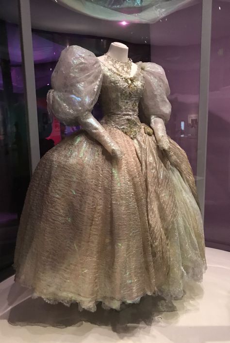 Sarah’s Labyrinth Ball Gown: A Costume Study Pt. 1 – Aria Couture Labyrinth Dress, Labyrinth Costume, Sarah Labyrinth, Labyrinth Ball, Jim Henson Labyrinth, Labyrinth Art, Labyrinth 1986, Labyrinth Movie, Theatre Costumes