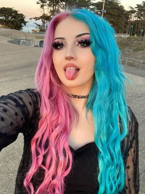 Blue And Pink Split Dye, Pink Split Dye, Queer Hair, Baby Blue Hair, Fox Hair Color, Split Dye, Split Dyed Hair, Dyed Hair Blue, Fox Hair