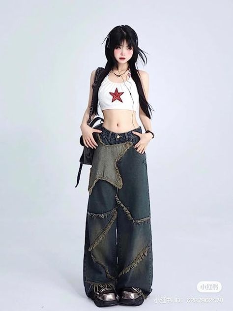 Star Plush, Mode Poses, 2000s Japanese Fashion, Mode Emo, Street Jeans, Outfits Y2k, Y2k Outfit, Y2k Clothing, Mode Kpop