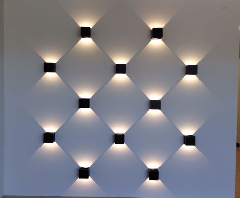 Led light wall...the shadows create the multidimensional effect...would look great indoors or out. Up And Down Lights Indoor, Wall Light Ideas, Hype Beast Bedroom, Hype Beast, Down Lighting, Wall Decor Kitchen, Deco Luminaire, Home Lighting Design, Right Light