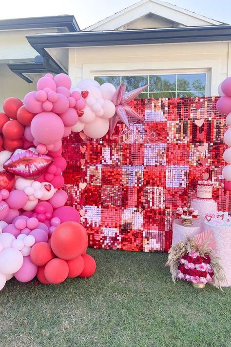 Feast your eyes on this fabulous Valentine's day party! Loving the backdrop!! See more party ideas and share yours at CatchMyParty.com Valentines Theme Party, Valentine Photo Backdrop, Valentine Backdrop, Valentines Birthday Party, Sweet Sixteen Birthday Party Ideas, Balloons Galore, Valentines Baby Shower, Valentines Party Decor, Valentine Centerpieces