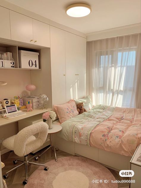 Cute Small Rooms Ideas, Cute Bedroom Interior, Small Space Storage Ideas Bedroom, Room Idea For 2 Sisters, Pink Room Small, Cute Pink Rooms Ideas, Korean Pink Bedroom, Cute Rooms Korean, Room Ideas Cute Pink