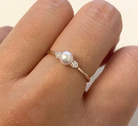 Simple Wedding Bands For Women Diamond, Gold Pearl Diamond Ring, Dainty Pearl Engagement Ring, Minimalist Pearl Ring, Natural Pearl Engagement Ring, Engagement Ring With Pearls, Diamond And Pearl Engagement Ring, Engagement Rings Pearl, Minimalistic Engagement Ring