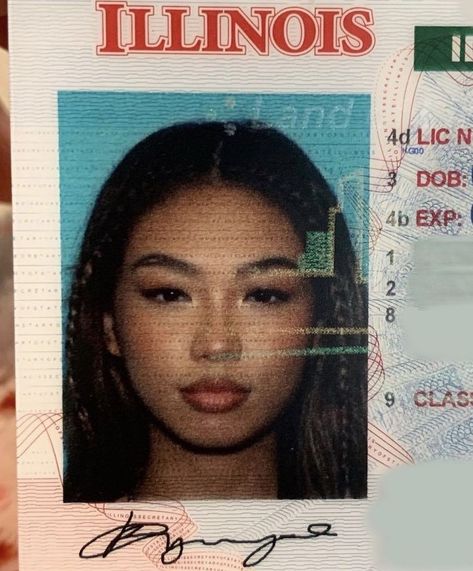 License Photo Aesthetic, Aesthetic Id Photo, Passport Photo Aesthetic, School Id Pictures, Licence Photo, Pretty Id Card Picture, Ssn Card, Celebrities With Glasses, Clone Cards