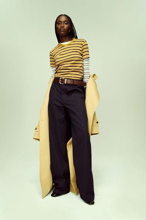 Kallmeyer Resort 2025 https://www.vogue.com/fashion-shows/resort-2025/kallmeyer/slideshow/collection#11 Business Fashion, Vivienne Westwood, 2025 Fashion, Street Style Aesthetic, Next Clothes, Fashion Images, Styling Tools, Fashion Wear, London Fashion Week