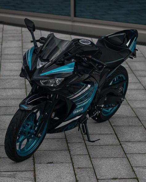 Black And Teal Motorcycle, Cool Moter Cycles, Cool Motorbikes, Modded Motorcycles, Teal Motorcycle, Preppy Wallpaper Green, Aesthetic Hello Kitty Wallpaper, Hello Kitty Wallpaper Ipad, Y2k Wallpaper Black