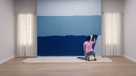 How To Paint a Beautiful Ombre Accent Wall Ombre Blue Wall Paint, Blue Ombre Wall Paint, Ombre Accent Wall, Diy Ombre Wall, Ombre Painted Walls, Ombré Wall, Painted Feature Wall, Wall Video, Ombre Paint