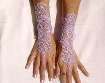 Lilac Quinceanera Ideas, Lavender Quinceanera Ideas, Purple Quinceanera Ideas, Light Purple Quinceanera Dresses, Purple Quinceanera Theme, Purple Quince Dresses, Butterfly Quince, Fingerless Lace Gloves, Lavender Quinceanera