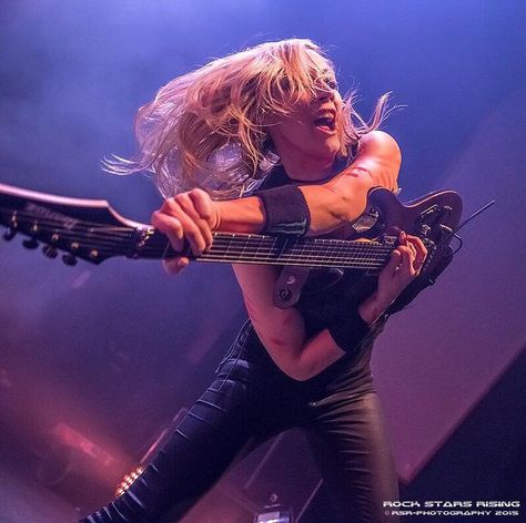 Nita Strauss, Rock And Roll Girl, Lady Gaga Pictures, Rocker Girl, Best Guitarist, Women Of Rock, Rock Steady, Heavy Rock, Guitar Girl