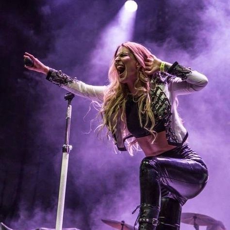 Metal Singers Female, Metal Female Singers, Heavy Metal Concert Outfit, Metal Concert Outfit, Metal Concert, Charlotte Wessels, Rock Style Outfits, Metal Chicks, Lady Gaga Pictures