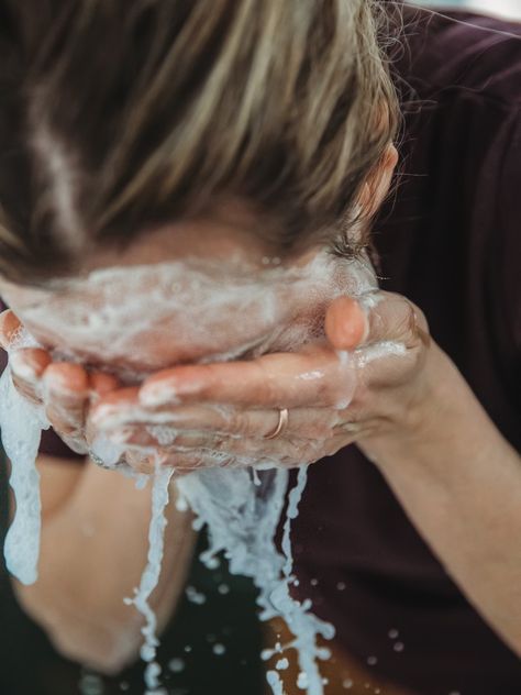 Washing Your Face Aesthetic, Wash Your Face Aesthetic, Face Washing Aesthetic, Wash Face Routine, Wash Face Aesthetic, Wash Face Illustration, Washing Face Aesthetic, Face Wash Aesthetic, Face Wash Routine