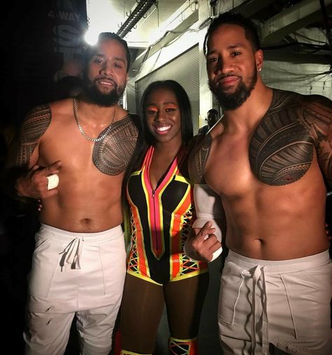 Jimmy uso Naomi & Jey uso Jimmy Uso And Naomi, Uso Brothers, Jimmy And Jey Uso, Jonathan Fatu, Usos Wwe, Joshua Fatu, Samoan Men, Naomi Wwe, Samoan Dynasty