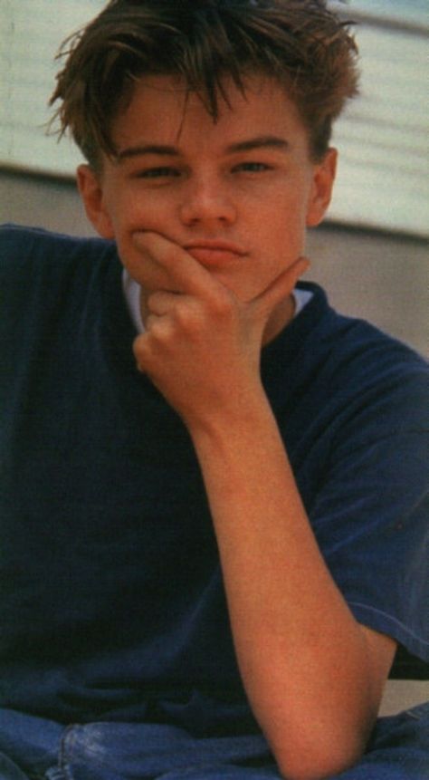 https://virurl.com to share photos for charity Leonard Dicaprio, Leonardo Dicaprio Photos, Leonardo Dicapro, Leonardo Dicaprio 90s, Young Leonardo Dicaprio, Leo Dicaprio, It's Monday, The Perfect Guy, Film Serie