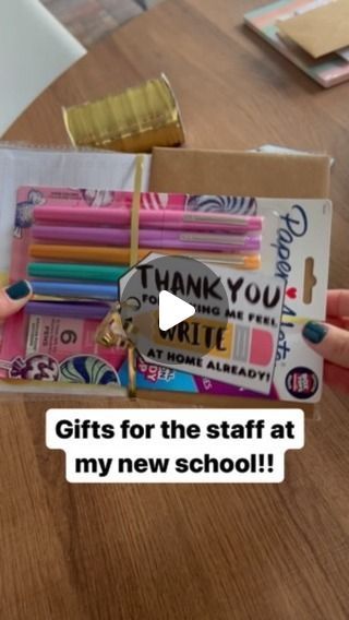 Rachel | 2nd Grade Special Education Teacher on Instagram: "Gifts for staff at my new school✨

Gift tags from @pocketfulofprimary 

I made these small gifts for my co-teacher, principal, supervisor and secretaries!" Admin Gifts For Teachers, Teachers Assistant Gifts, Teacher Gifts From Administration, Cooperating Teacher Gifts, Back To School Gifts For Staff, Back To School Teacher Gifts From Admin, Secretary Gift Ideas, Gifts For Principals, Gifts For Staff