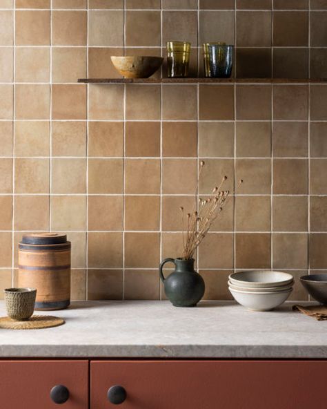 Terra Cotta Backsplash Kitchen, Tile Kitchen Counter, Zellige Tile Kitchen, Kitchen Tiles Wall, Tiled Kitchen, Kitchen Splash Back, Neutral Tile, Mandarin Stone, Zellige Tiles