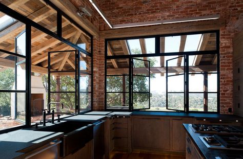 black framed factory windows Industrial Style House, Industrial Style Bedroom, Black Window Frames, Industrial Windows, Industrial Kitchen Design, Eclectic Kitchen, Industrial Bedroom, Interior Windows, Industrial Kitchen