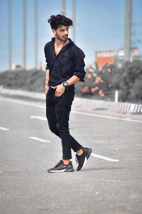 Best Poses For Boys, Men Fashion Photoshoot, Pic Beautiful, फोटोग्राफी 101, Male Models Poses, Mens Photoshoot Poses, Men Photoshoot, Video Shoot, Men Photography