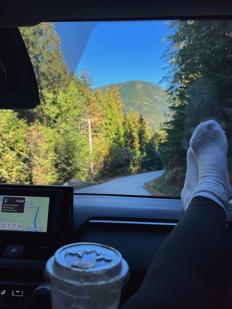 fall road trip in the mountains Nature, Vancouver Astethic, Vision Board Road Trip, Canada Trip Aesthetic, Canada Travel Aesthetic, Canada Summer Aesthetic, British Columbia Aesthetic, Vancouver Canada Aesthetic, Victoria Island Canada