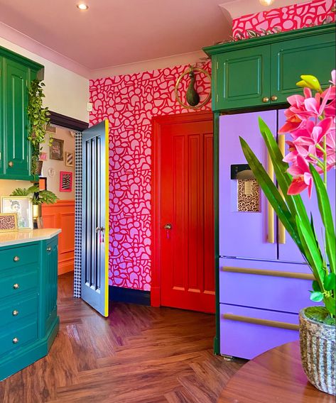 Colorful Maximalism, Maximalism Decor, Maximalism Interior, Eclectic Maximalism, Home Transformation, Maximalist Home, Old Home, Deco Retro, Colourful Living Room