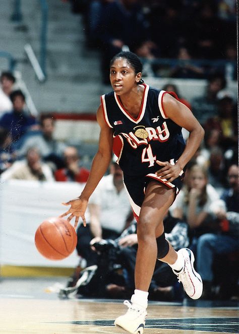 Cited by Sports Illustrated as one of the 100 greatest female athletes of the 20th century, Teresa Edwards is widely applauded as one of the best female basketball players to ever step foot on a court. Holding the honor of being both the youngest and oldest Olympic gold medalist in women's basketball (she took the gold at the age of 20 in 1984, and at 36 in 2000), this five-time medalist and Women's Basketball Hall of Famer still holds the national record for most points scored in a women's bask Basketball Quotes, Basketball Drawings, College Basketball Jersey, American Athletes, Women Basketball, Womens Lacrosse, Sport Training, Training Motivation, Video Tiktok