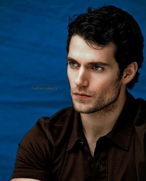 Henry Cavill Hairstyle, Celebrity Crush Men, Young Henry Cavill, Henry Superman, Young Henrys, Love Henry, Fantasy Wall Art, Bare Face, Digital Portrait Art