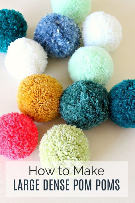 DIY Pom Poms | How to Make Giant Pom Poms + How to Make Dense Pom Poms How To Make A Pompom Rug, Pom Pom Wall Hanging Diy, Diy Yarn Pom Pom Balls, Yarn Pictures, Diy Laine, Pompon Diy, Diy Pompom, Pom Pom Tutorial, Diy Pom Poms