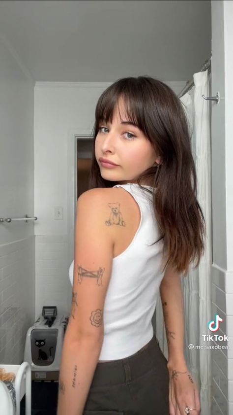 Horizontal Tattoo Placement, Tattoo Placement Women Arm, Subtle Tattoo Placement Women, Cutest Tattoo Placement, Scatter Sleeve Tattoo Women, Korean Tattoo Style, Multiple Tattoos Placement, Back Tattoo Placement Women, Leg Tattoos Placement